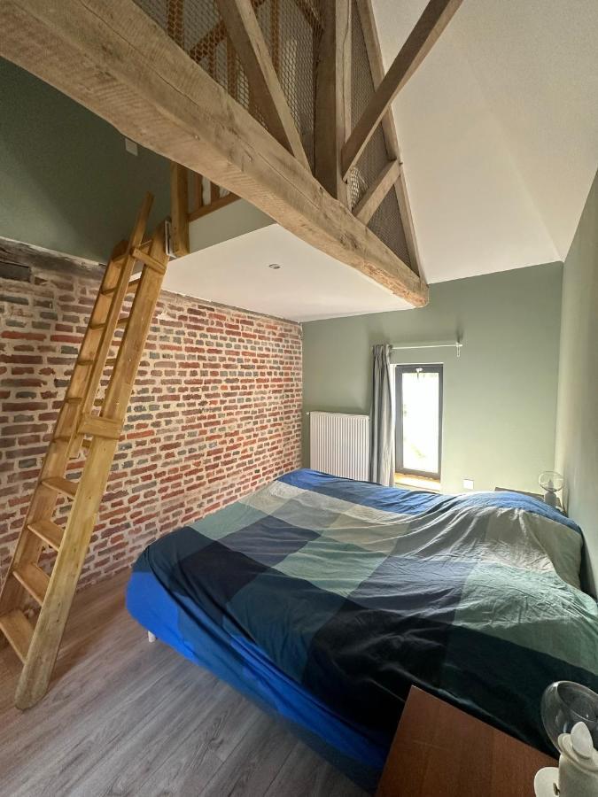 Gite Confortable Au Milieu Des Pres - La Ferme De Montigny Neauphe-Sur-Dive Extérieur photo