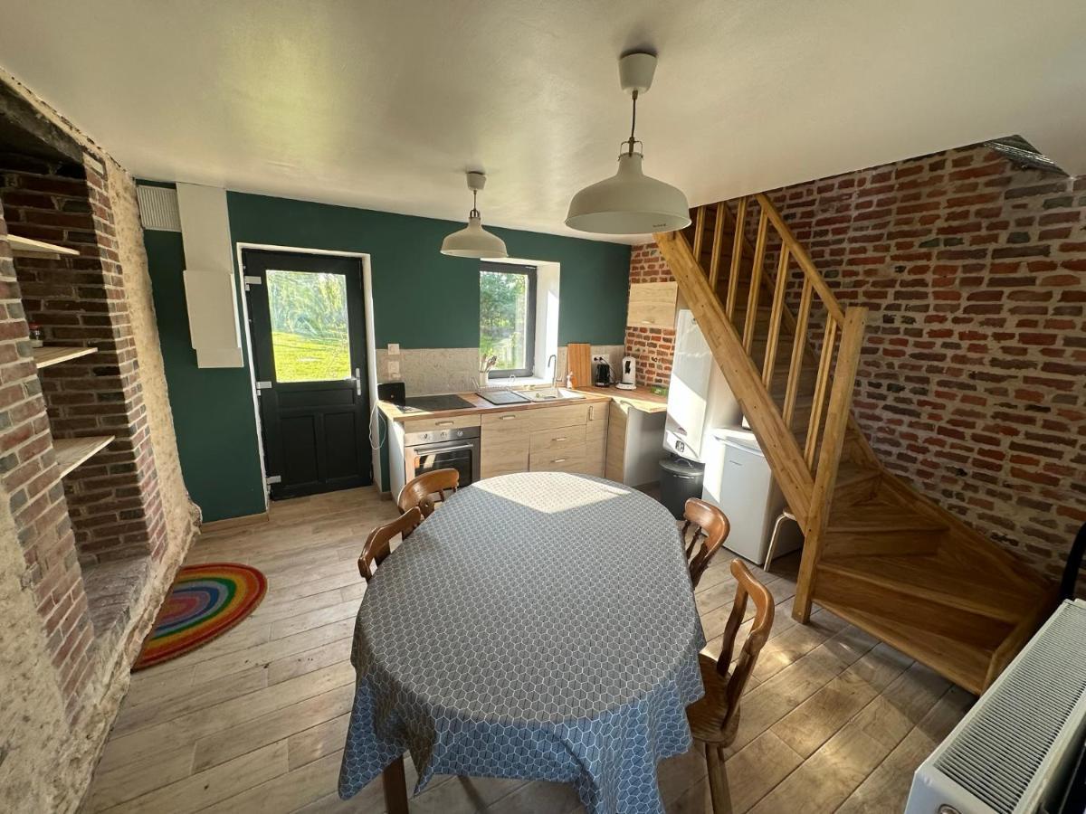 Gite Confortable Au Milieu Des Pres - La Ferme De Montigny Neauphe-Sur-Dive Extérieur photo