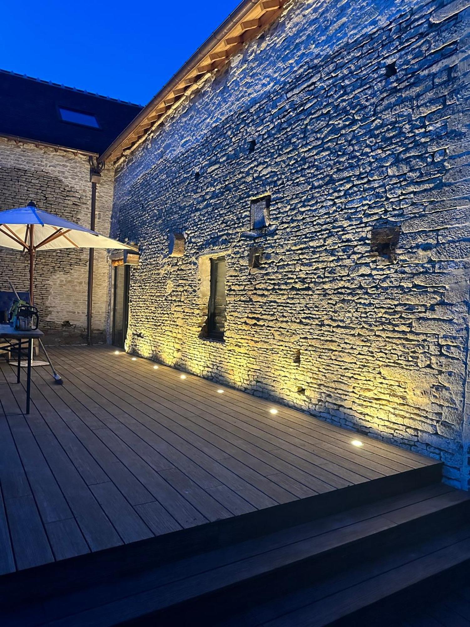 Gite Confortable Au Milieu Des Pres - La Ferme De Montigny Neauphe-Sur-Dive Extérieur photo